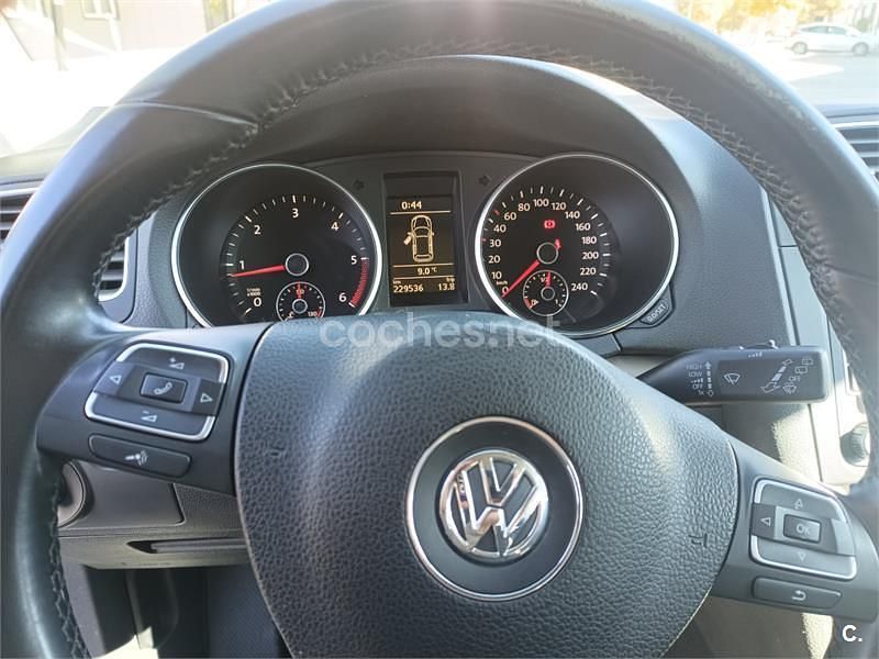 Usado VW Golf VI Advance 105 CV (77 kW) 2010 Gris / plata Utilitario