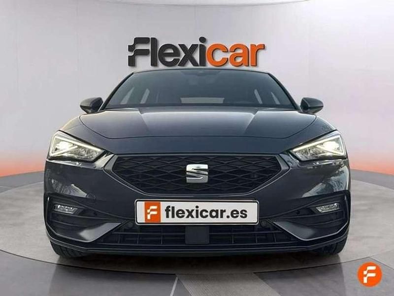 Usado Seat Leon FR 150 CV (110 kW) 2021 Gris Berlina