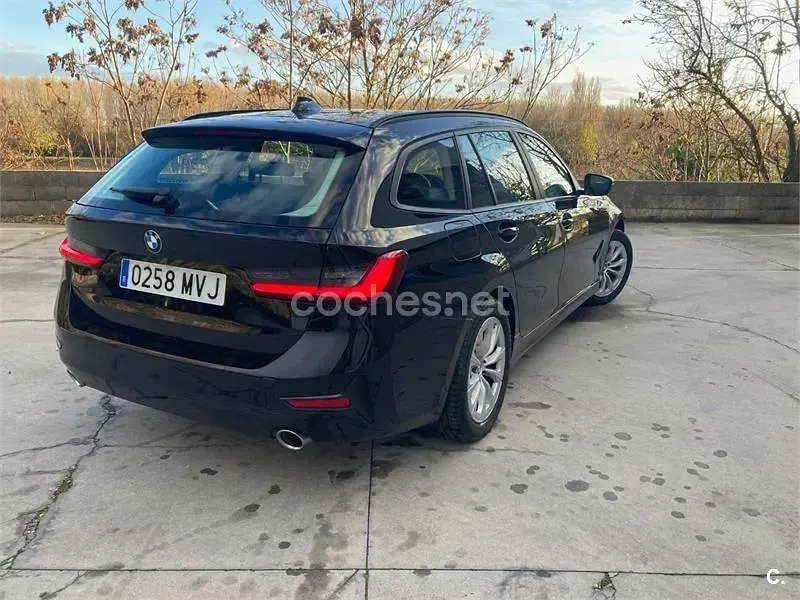 Usado BMW 320 190 CV (139 kW) 2021 Negro Familiar