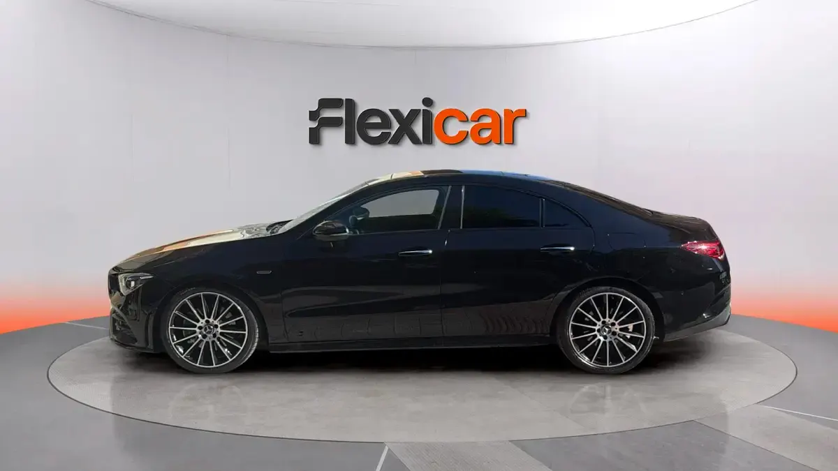Usado Mercedes CLA200 163 CV (119 kW) 2022 Negro Berlina