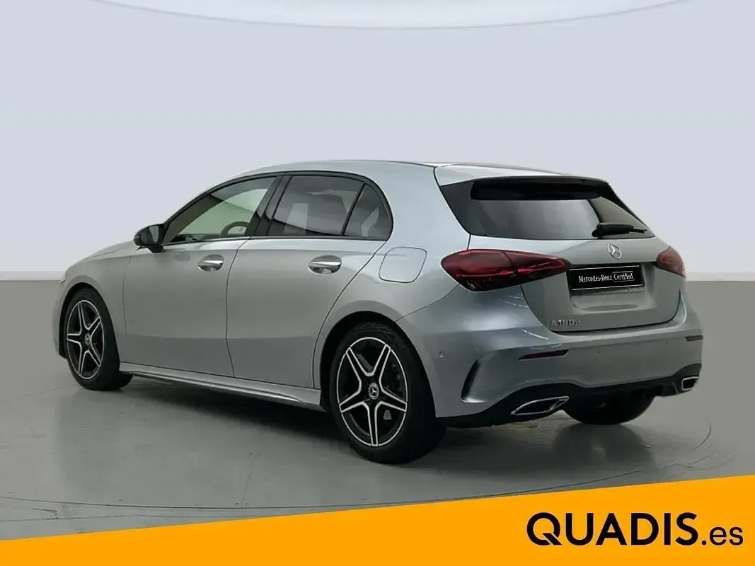 Usado Mercedes A180 116 CV (85 kW) 2025 Gris plata Berlina