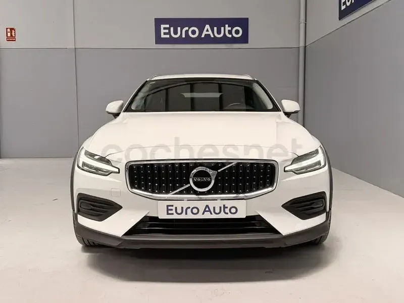 Usado Volvo V60 CC 190 CV (139 kW) 2021 Blanco Familiar