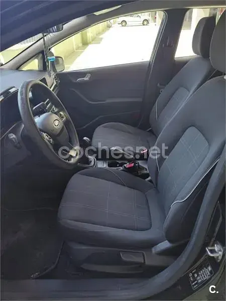 Usado Ford Fiesta Trend 85 CV (62 kW) 2018 Negro Utilitario
