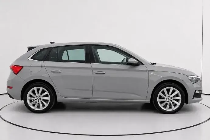Usado Skoda Scala Style 110 CV (80 kW) 2022 Utilitario