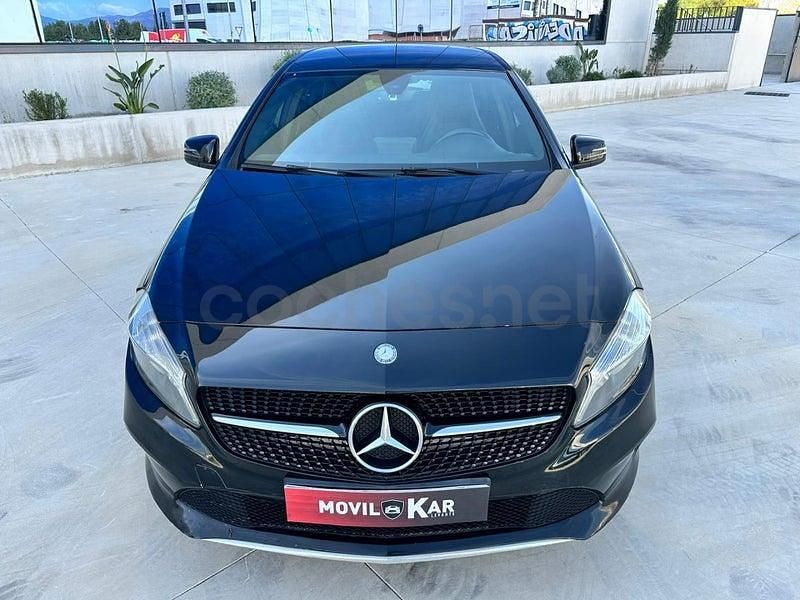 Usado Mercedes A180 122 CV (89 kW) 2017 Negro Berlina