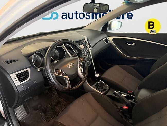 Usado Hyundai i30 110 CV (80 kW) 2015 Blanco Utilitario