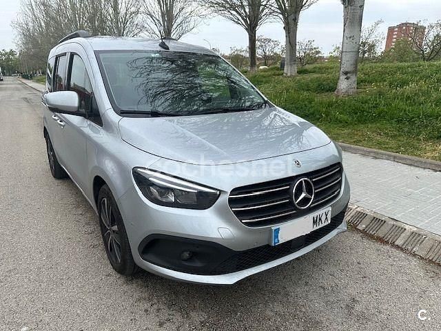 Gris / plata Usado 2023 Mercedes T180 Monovolumen | 28.900 € (Precio justo) - Imagen 1/4