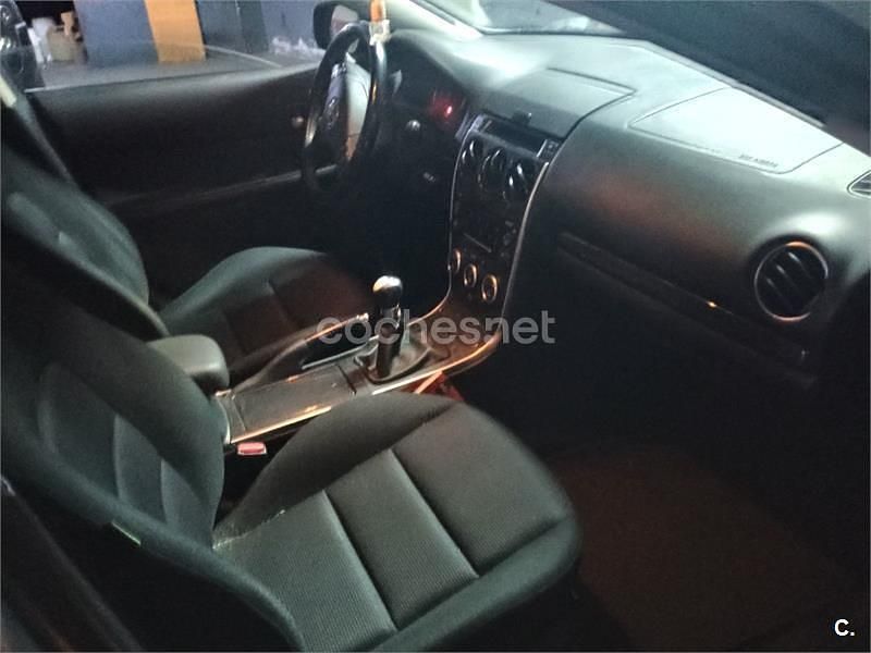 Gris / plata Usado 2006 Mazda 6 Active Berlina | 2200 € (Precio justo) - Imagen 1/4