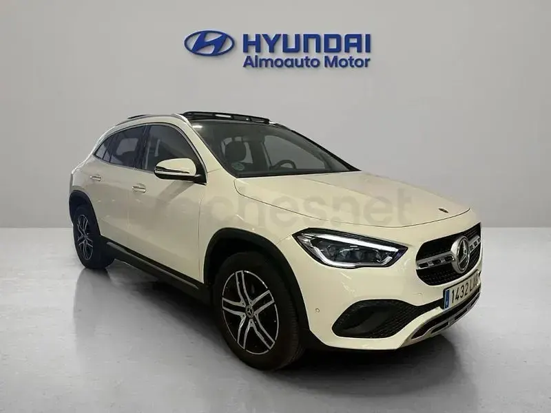 Usado Mercedes GLA200 150 CV (110 kW) 2022 Blanco SUV