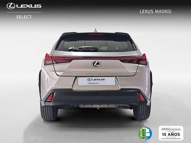Usado Lexus UX 250h Business Edition 185 CV (136 kW) 2022 Plateado SUV