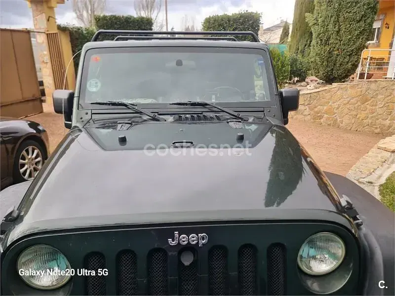 Usado Jeep Wrangler Unlimited Sahara 177 CV (130 kW) 2010 Verde SUV
