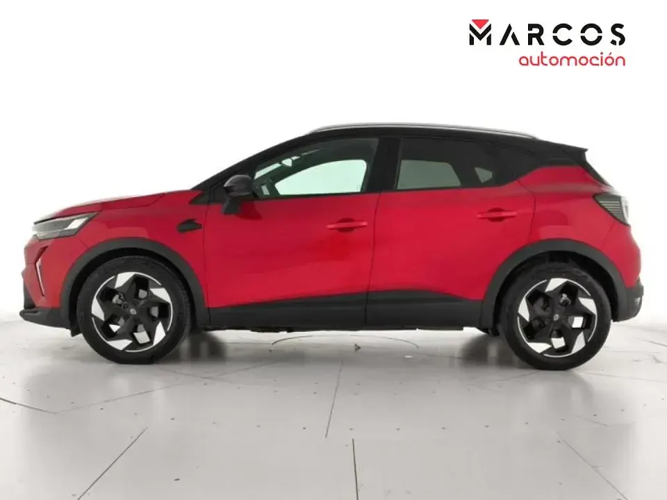 Usado Renault Captur Techno 100 CV (73 kW) 2025 Rojo SUV