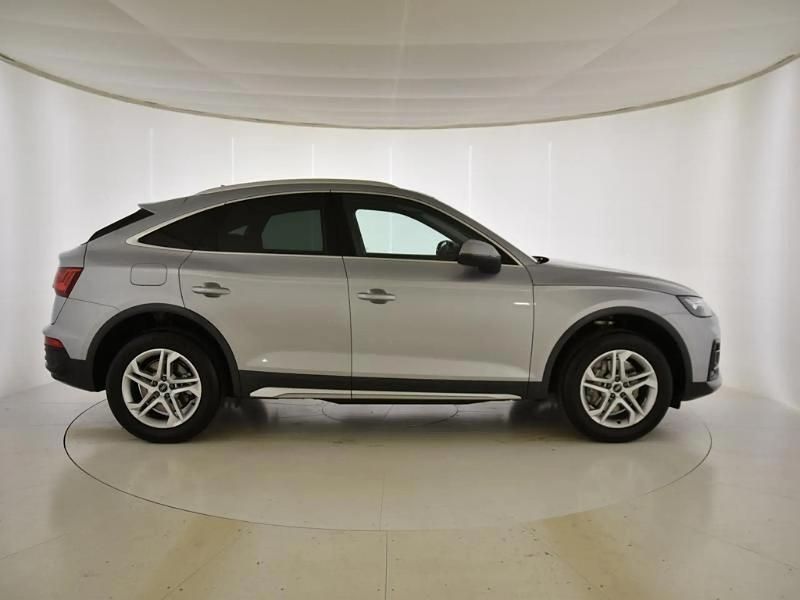 Usado Audi Q5 Sportback Advanced Plus 204 CV (150 kW) 2024 Gris/plata SUV