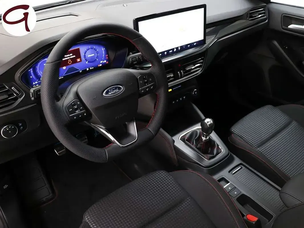 Usado Ford Focus ST-Line 155 CV (114 kW) 2022 Blanco Familiar