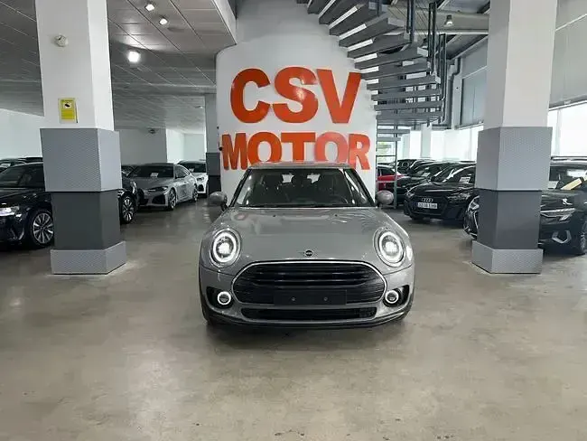 Usado Mini One Clubman 115 CV (84 kW) 2022 Gris Familiar