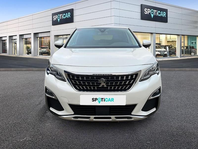 Usado Peugeot 3008 Allure 130 CV (95 kW) 2019 Blanco SUV