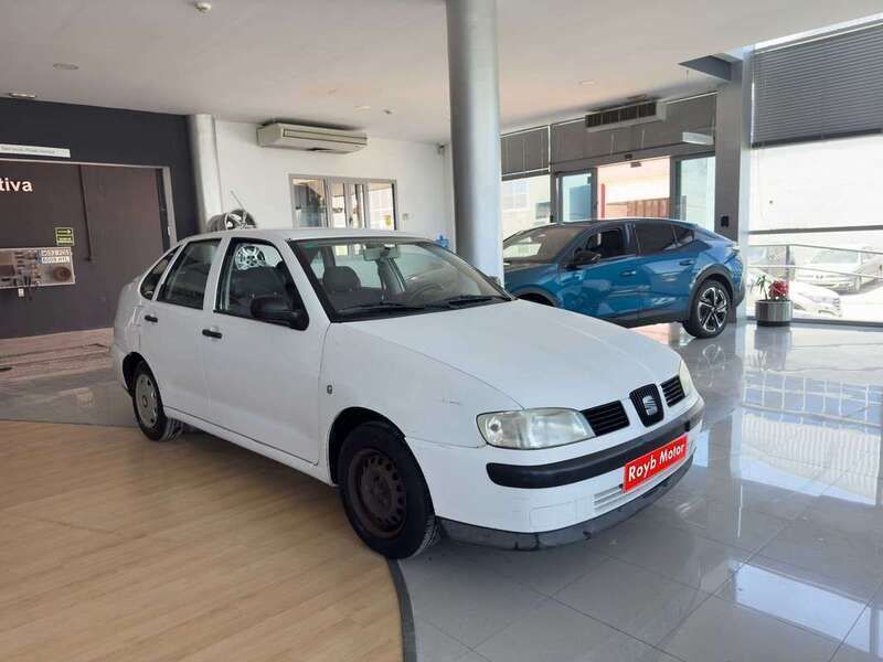 Blanco Usado 2000 Seat Cordoba Utilitario | 1500 € (Super precio) - Imagen 1/4