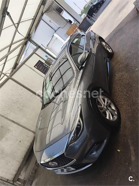 Usado Infiniti Q30 Premium 109 CV (80 kW) 2016 Gris / plata Berlina