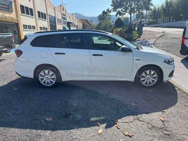 Usado Fiat Tipo Business 120 CV (88 kW) 2018 Blanco Familiar