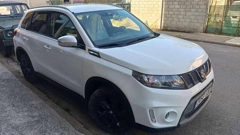 Blanco Usado 2017 Suzuki Vitara SUV | 16.500 € (Precio justo) - Imagen 1/4