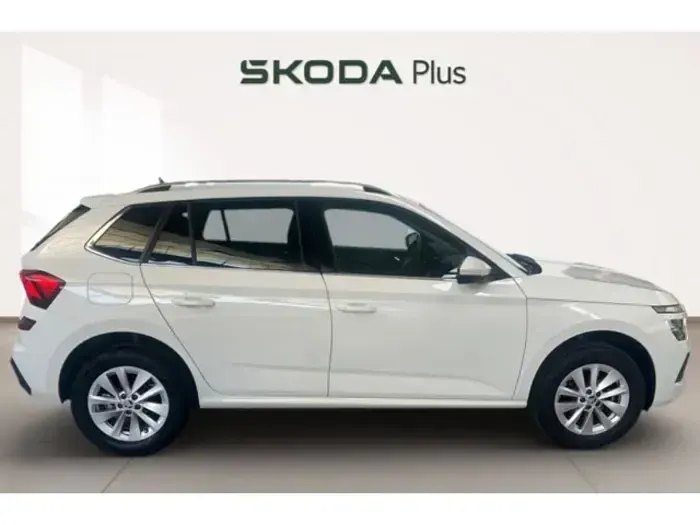Usado Skoda Kamiq Selection 115 CV (84 kW) 2025 Blanco SUV