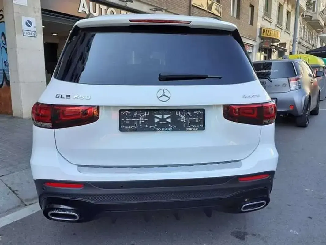 Usado Mercedes GLB250 AMG 224 CV (164 kW) 2020 Blanco SUV