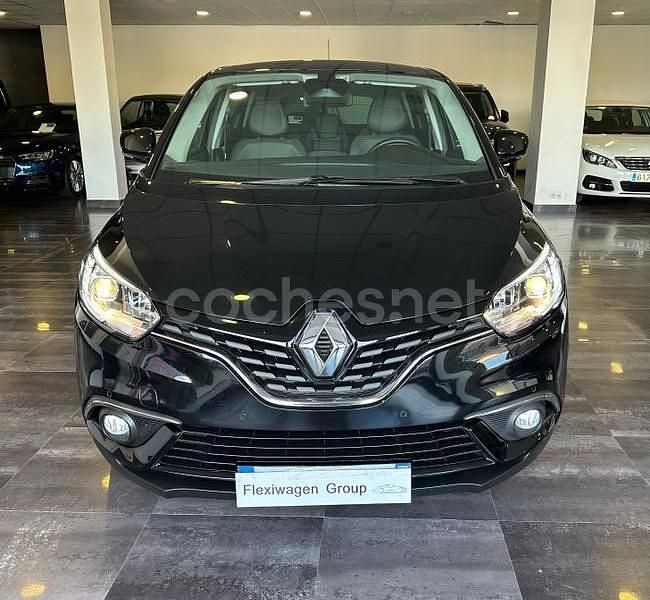Usado Renault Grand Scénic IV Zen 120 CV (88 kW) 2021 Negro Monovolumen