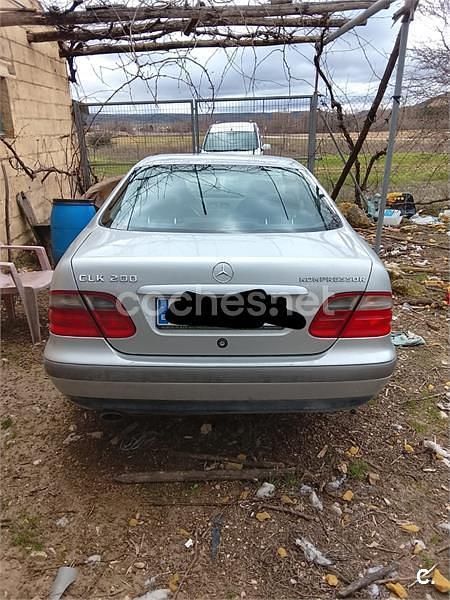 Usado Mercedes CLK200 Elegance 136 CV (100 kW) 1998 Gris / plata Coupe