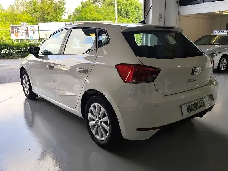 Usado Seat Ibiza Reference 80 CV (58 kW) 2022 Blanco Utilitario