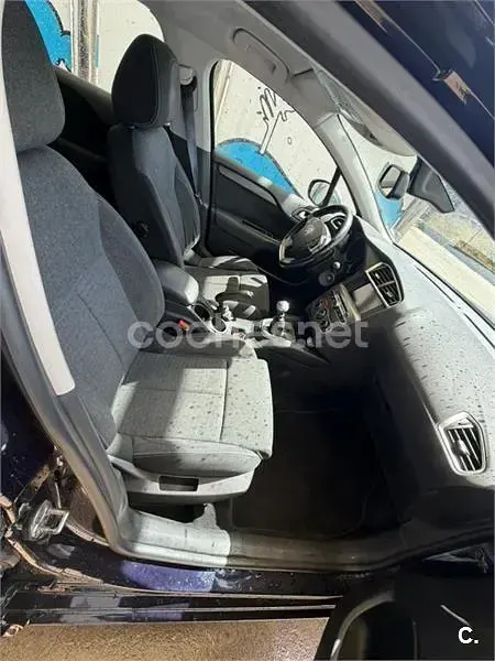 Usado Citroën C4 Shine 120 CV (88 kW) 2016 Azul Berlina