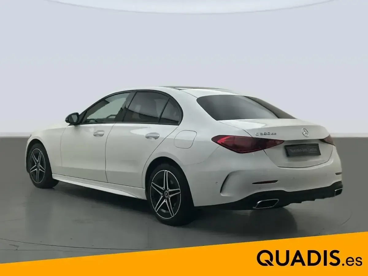 Usado Mercedes C300e AMG line 313 CV (230 kW) 2024 Blanco Berlina