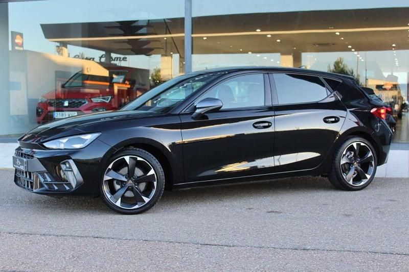 Begagnad Cupra Leon 150 HK (110 kW) 2024 Svart Halvkombi