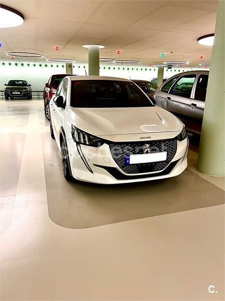 Usado Peugeot 208 GT 130 CV (95 kW) 2021 Blanco Utilitario