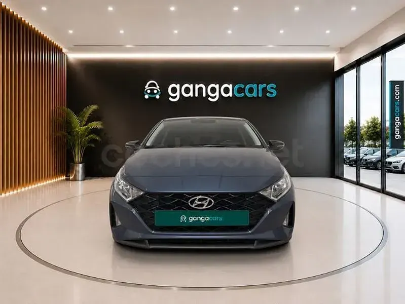 Usado Hyundai i20 100 CV (73 kW) 2023 Gris / plata Utilitario