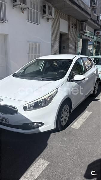Usado Kia Ceed GT 90 CV (66 kW) 2013 Blanco Berlina