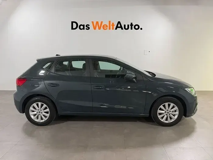 Usado Seat Ibiza Style 80 CV (58 kW) 2024 Gris Utilitario