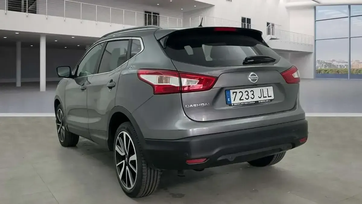 Usado Nissan Qashqai Premium Edition 116 CV (85 kW) 2016 Gris SUV