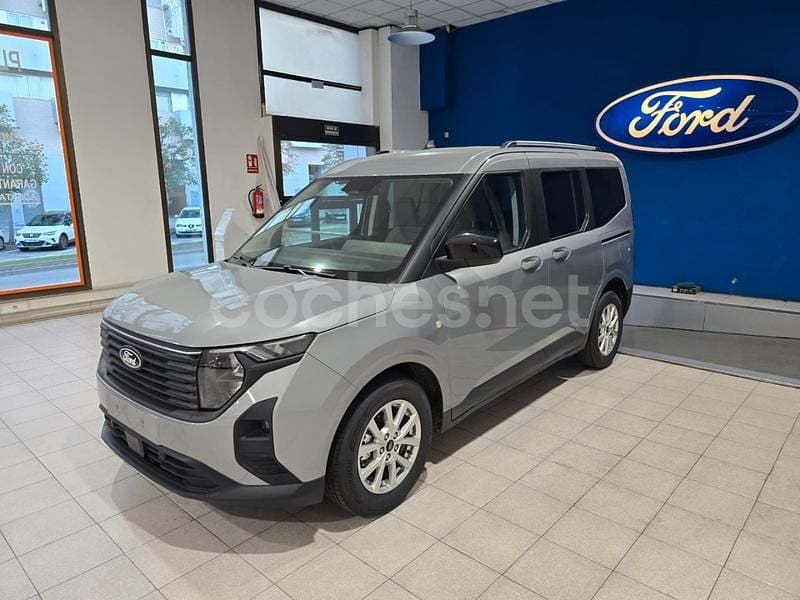 Nuevo Ford Tourneo Courier Titanium 125 CV (91 kW) 2025 Gris / plata Monovolumen
