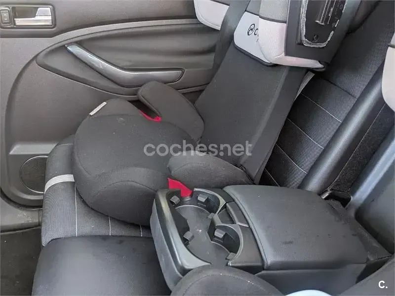 Usado Ford Kuga Trend 140 CV (102 kW) 2011 Negro SUV