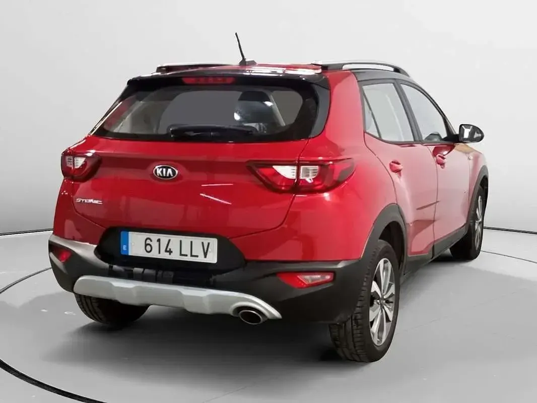 Usado Kia Stonic 84 CV (61 kW) 2020 Rojo SUV