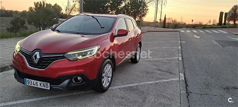 Usado Renault Kadjar Zen 130 CV (95 kW) 2018 Rojo SUV