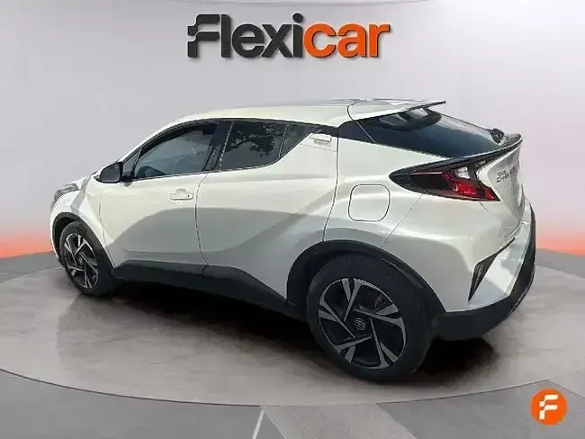 Używany Toyota C-HR Advance 184 KM (135 kW) 2022 Biały SUV