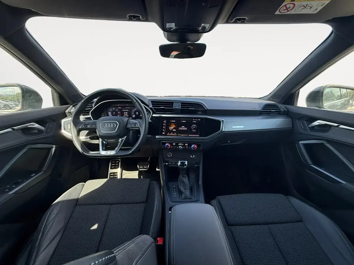 Usado Audi Q3 Advanced Plus 150 CV (110 kW) 2023 Gris/plata SUV