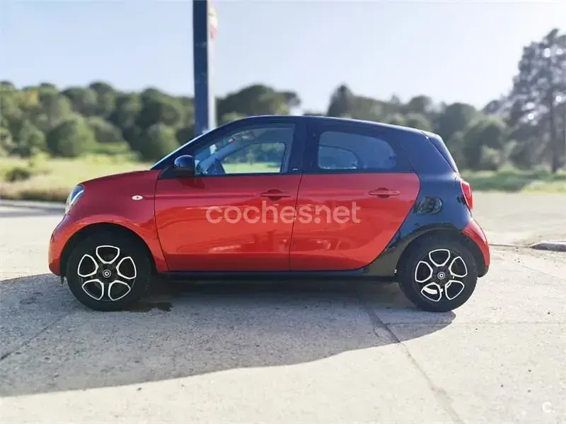 Usado Smart ForFour Prime 71 CV (52 kW) 2015 Rojo Utilitario