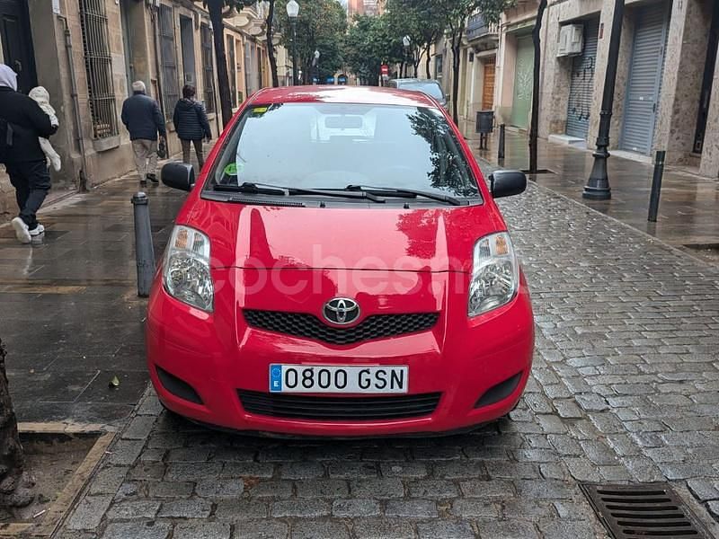 Rojo Usado 2009 Toyota Yaris Active Berlina | 6500 € (Precio justo) - Imagen 1/4