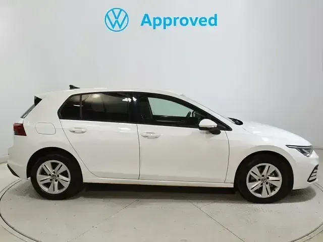 Usado VW Golf VIII 115 HP (84 kW) 2025 Branco Sedan