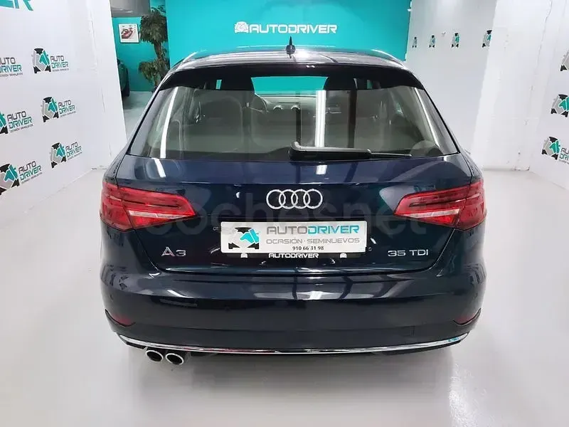 Usado Audi A3 Advanced 150 CV (110 kW) 2019 Azul Berlina
