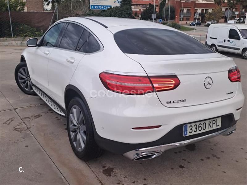 Usado Mercedes GLC250 204 CV (150 kW) 2017 Blanco Coupe