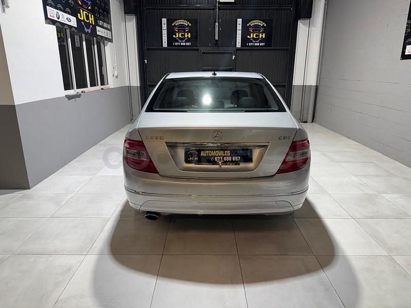 Usado Mercedes C220 Elegance 170 CV (125 kW) 2012 Gris / plata Berlina