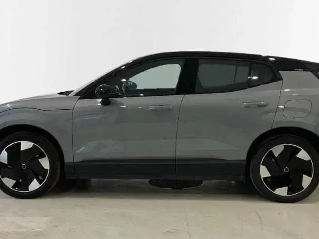 Käytetty Volvo EX30 Plus 200 kW (272 HP) 2024 Todoterreno Katumaasturi